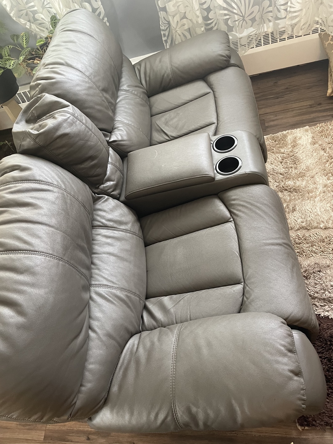 Reclining Leather Sofa - Pet free and smoke free house - photo 3