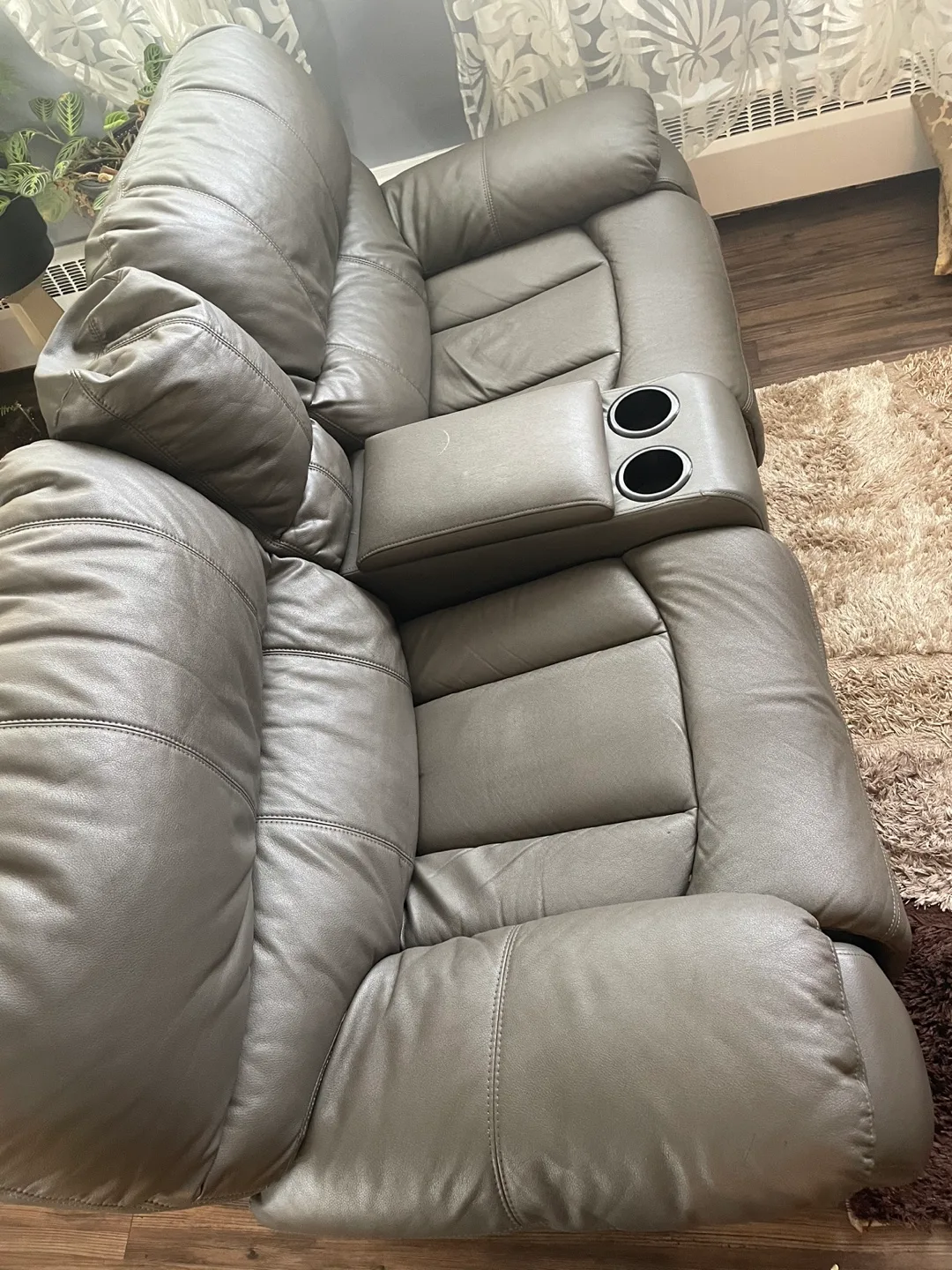 Reclining Leather Sofa - Pet free and smoke free house image indicator(3)