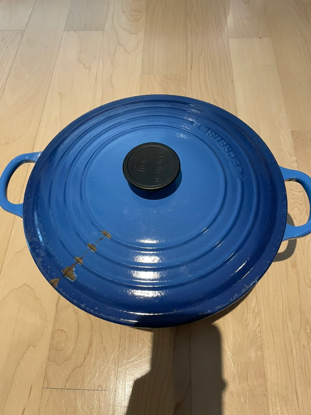 Free* Le Creuset Dutch Oven 26 with burnt bottom thumbnail