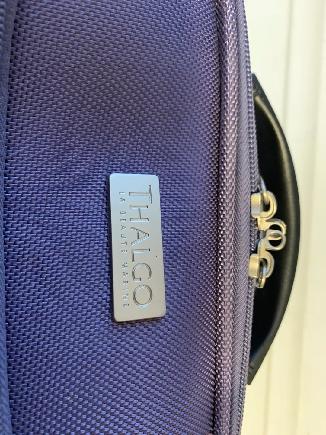 Make up/toiletry bag image indicator(2)