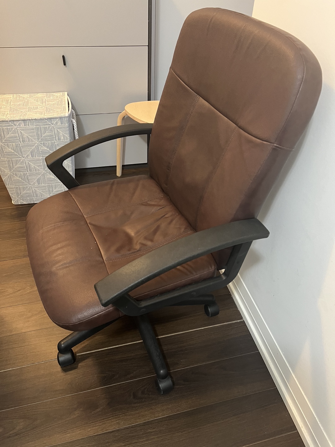 Office / desk chair - photo 2