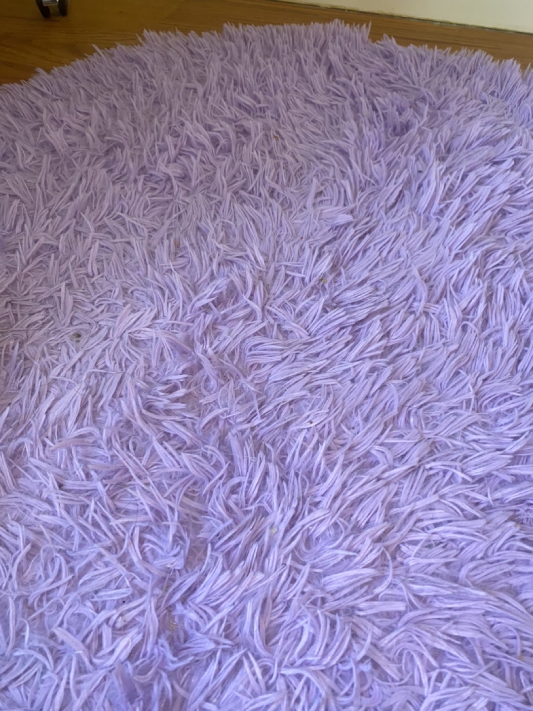 Furry purple carpet - photo 3