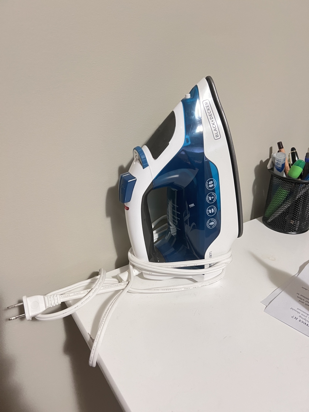 Black + Decker Steam Iron-