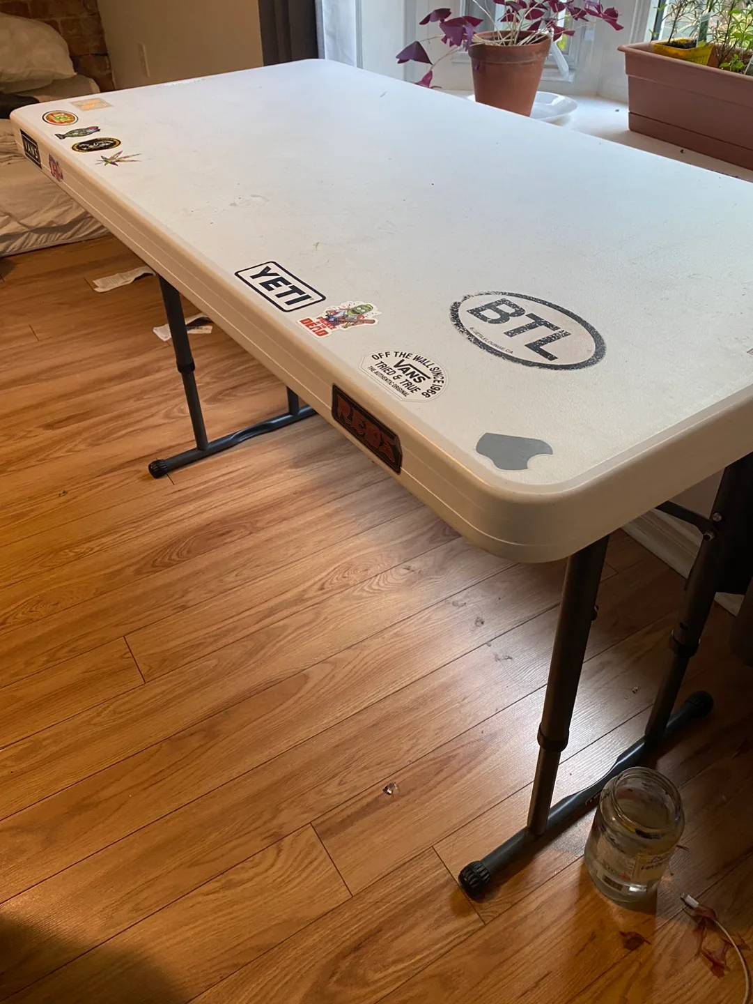 Folding Table image indicator(2)