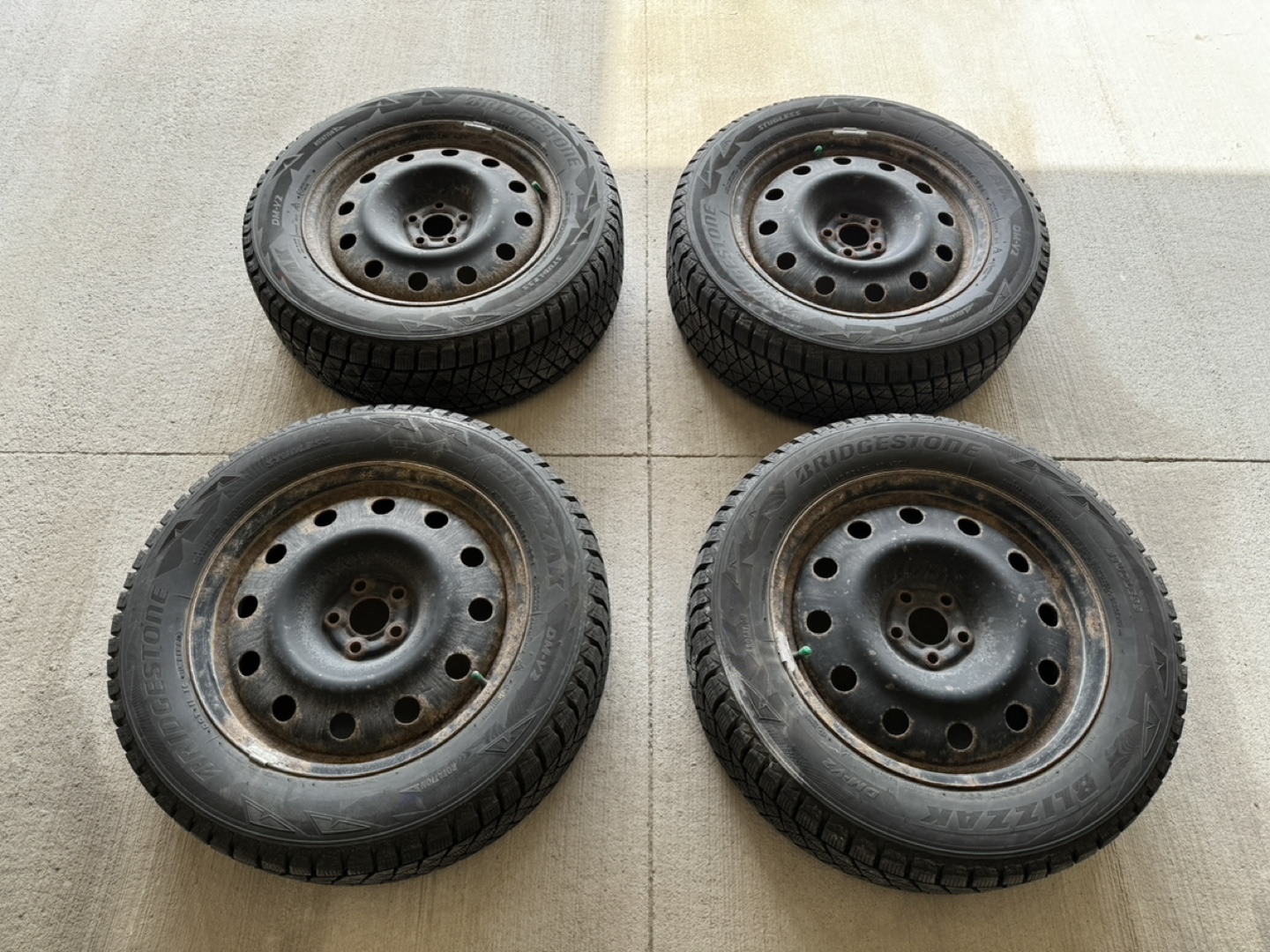 Set of 4 Bridgestone Blizzak Winter Tires