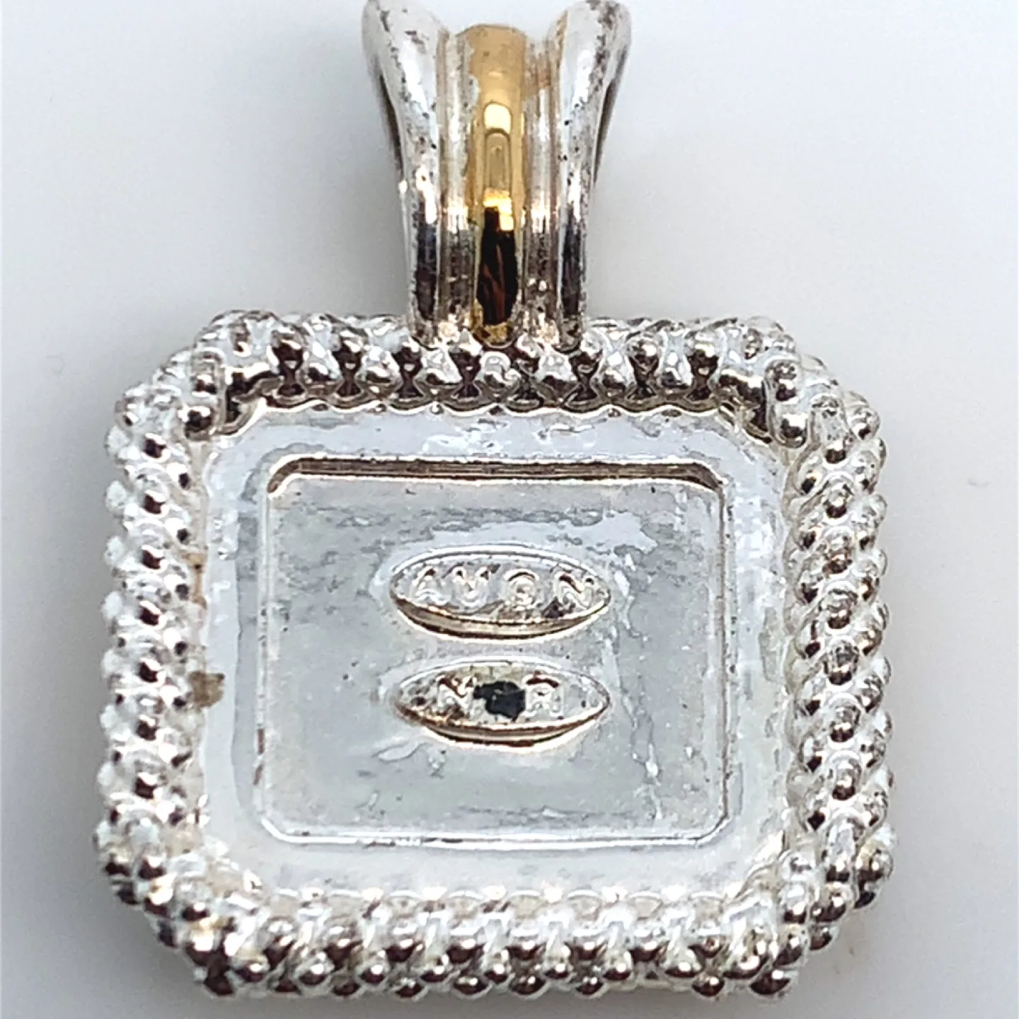Avon Two-Tone Crystal Pendant image indicator(3)