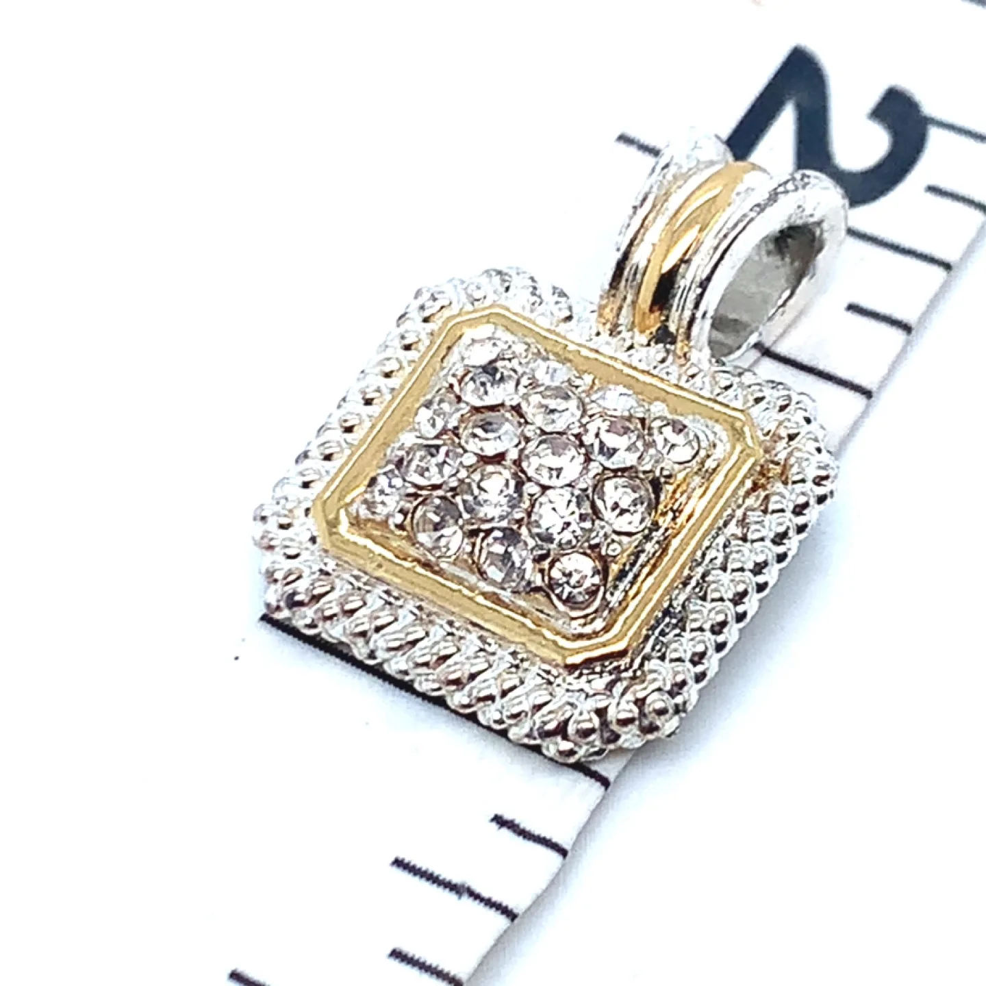 Avon Two-Tone Crystal Pendant image indicator(4)