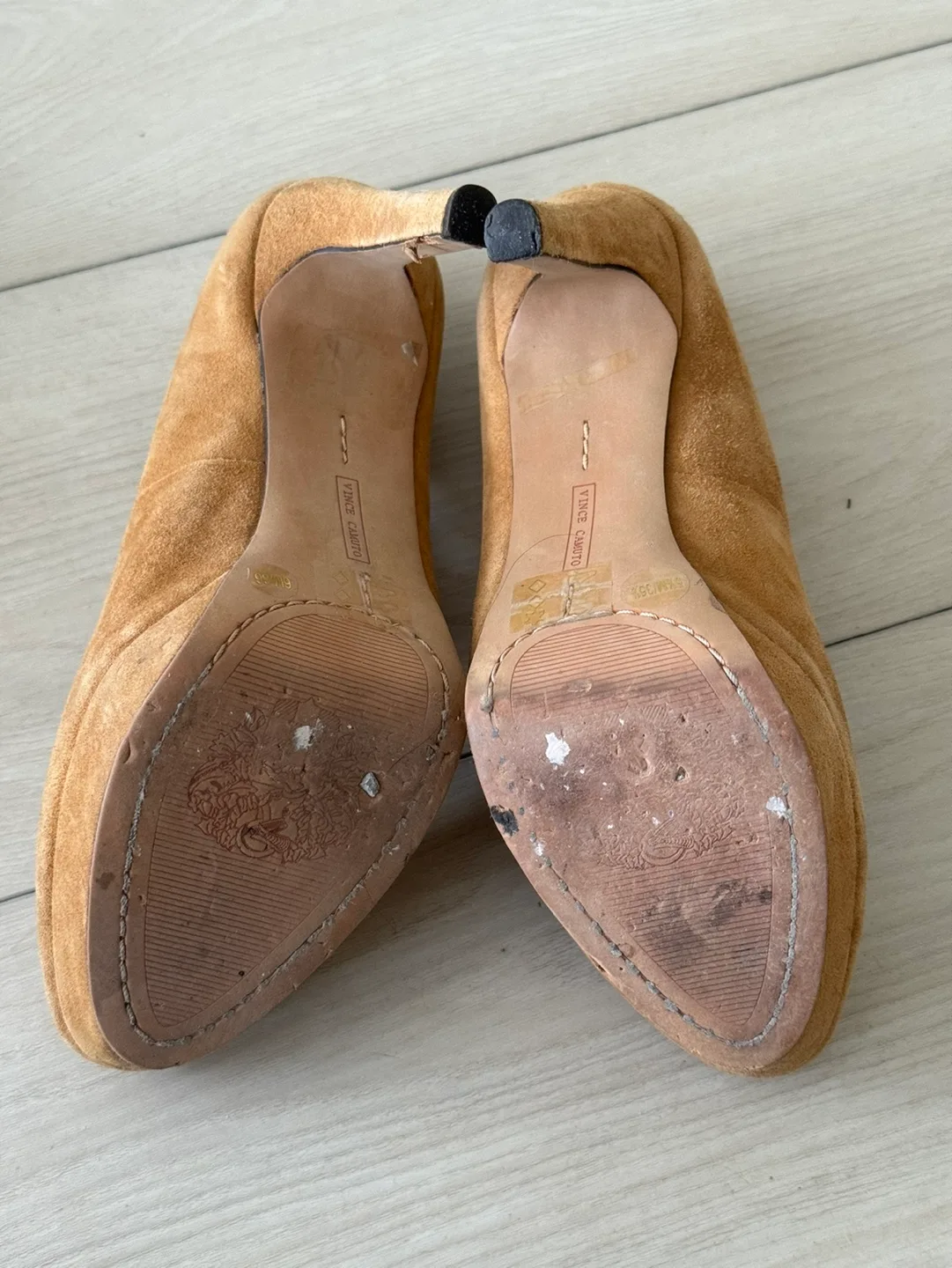 Vince camuto brown suede heels WMNS 5.5/6 image indicator(2)