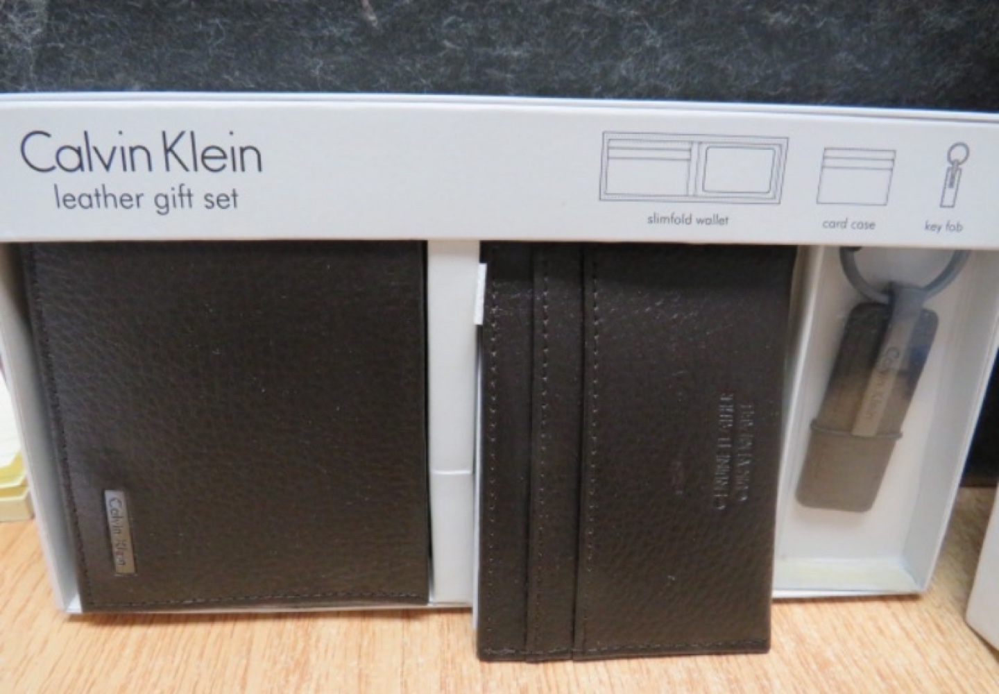 FOR SALE: Men's Calvin Klein Leather Gift Set