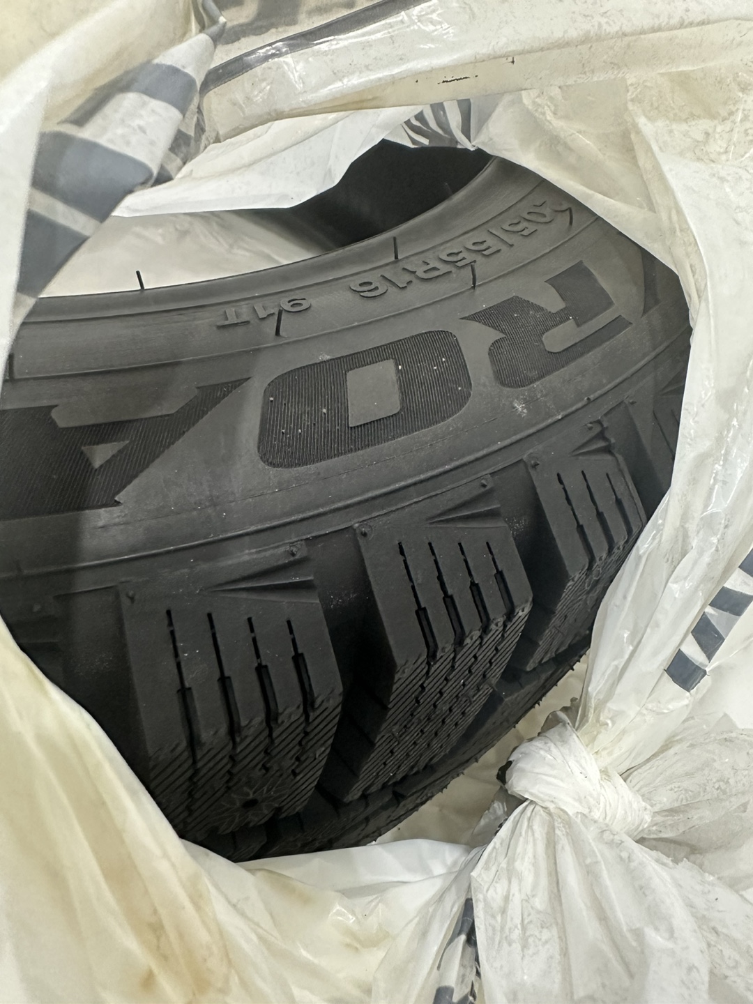 205/55R16 Winter Tire - photo 2