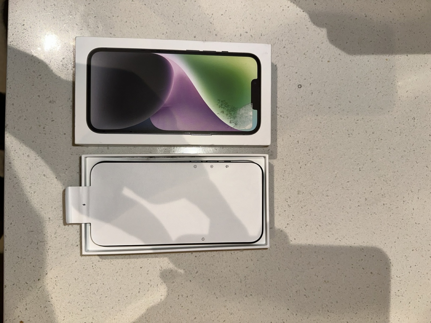 iPhone 14 - photo 3