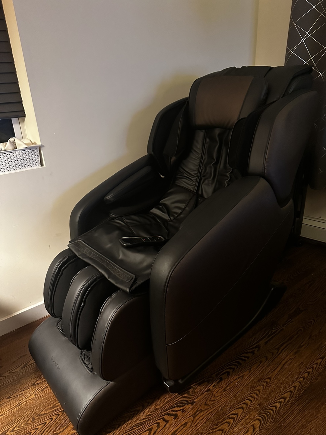 massage brookstone