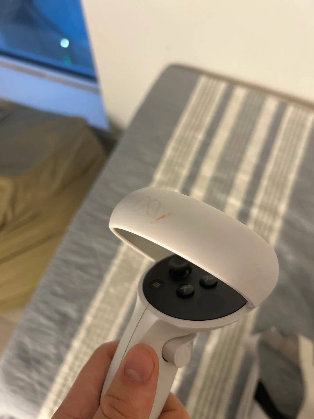 Oculus Quest 2 VR Headset & Controllers image indicator(2)