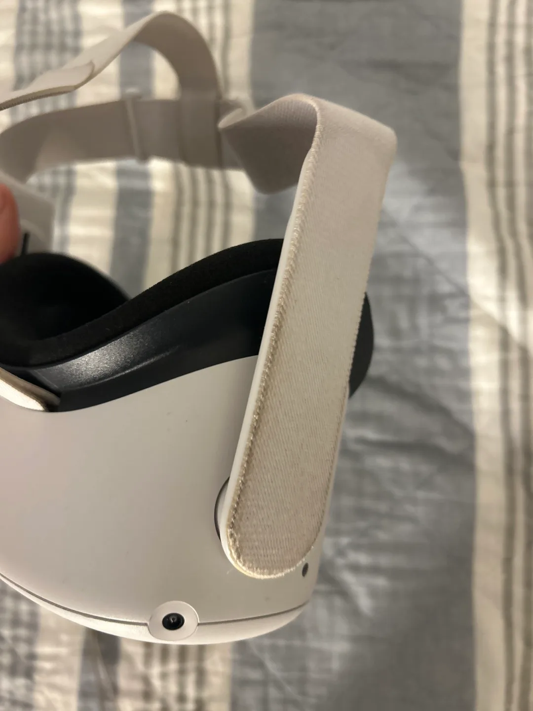 Oculus Quest 2 VR Headset & Controllers image indicator(3)