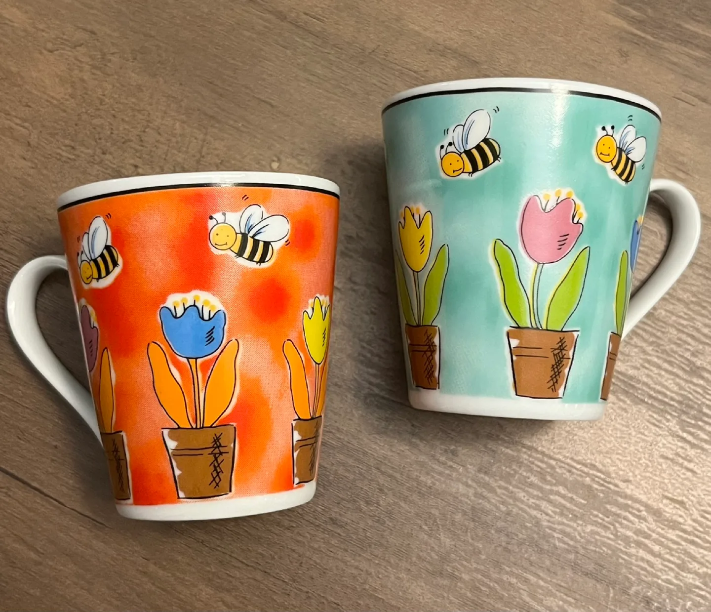 Maxwell & Williams Bee Espresso Mugs. image indicator(2)
