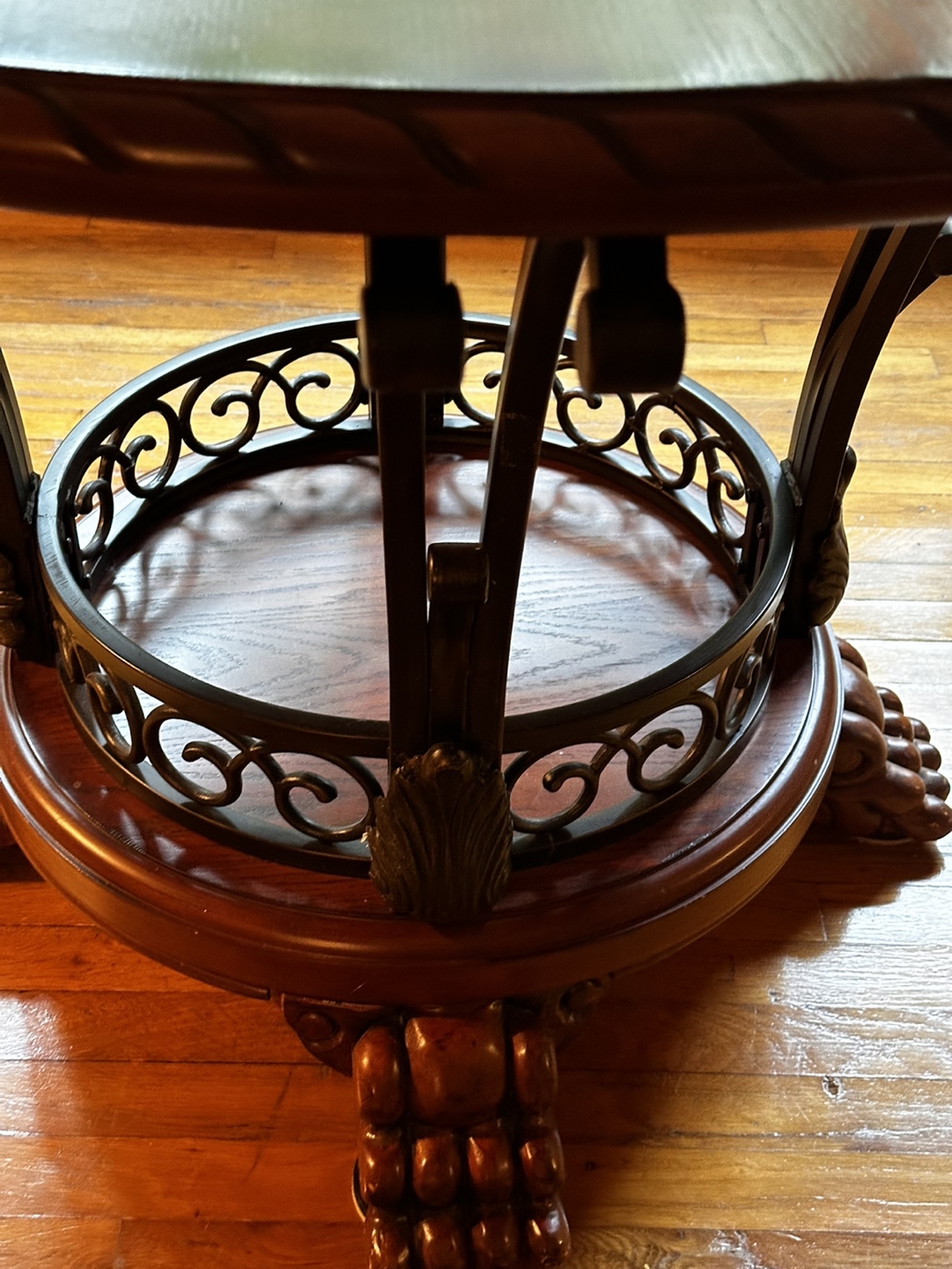 Round Woodtop Table - photo 3