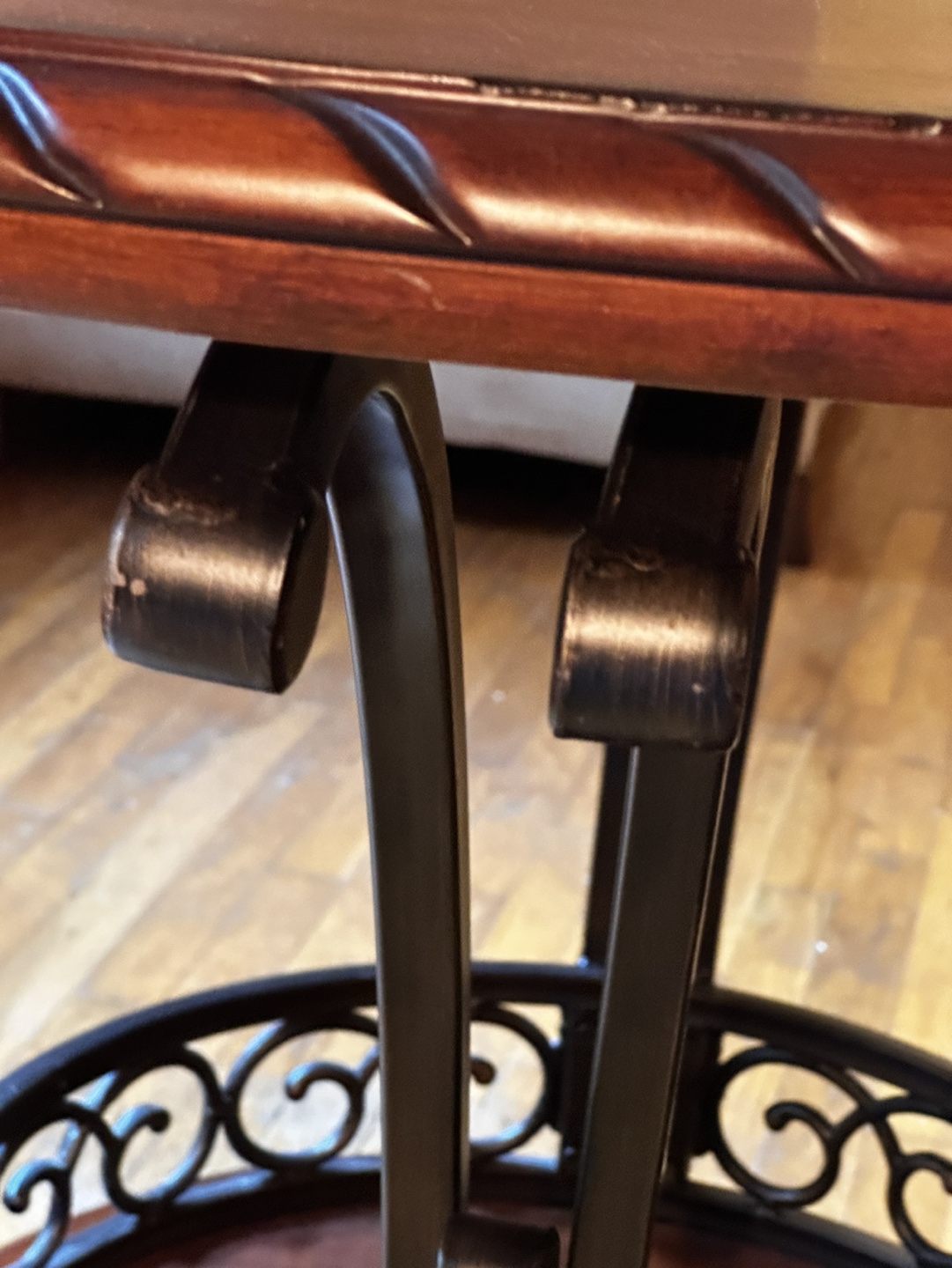 Round Woodtop Table - photo 4