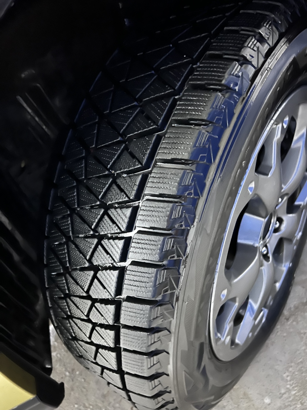 ubaru EOM 17” Titanium Alloy rims /wheels with  winter tire set - photo 4
