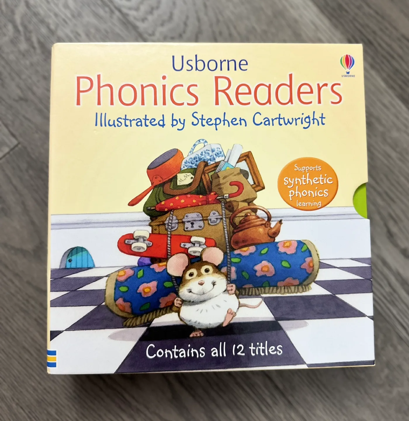 Usborne Phonics Readers - 12 Books thumbnail