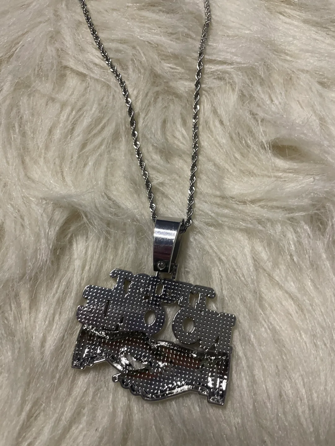 Trust No one Chain image indicator(2)