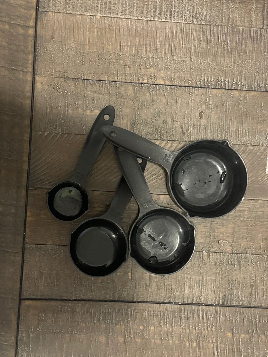 Black Measuring Cups #freecycle thumbnail