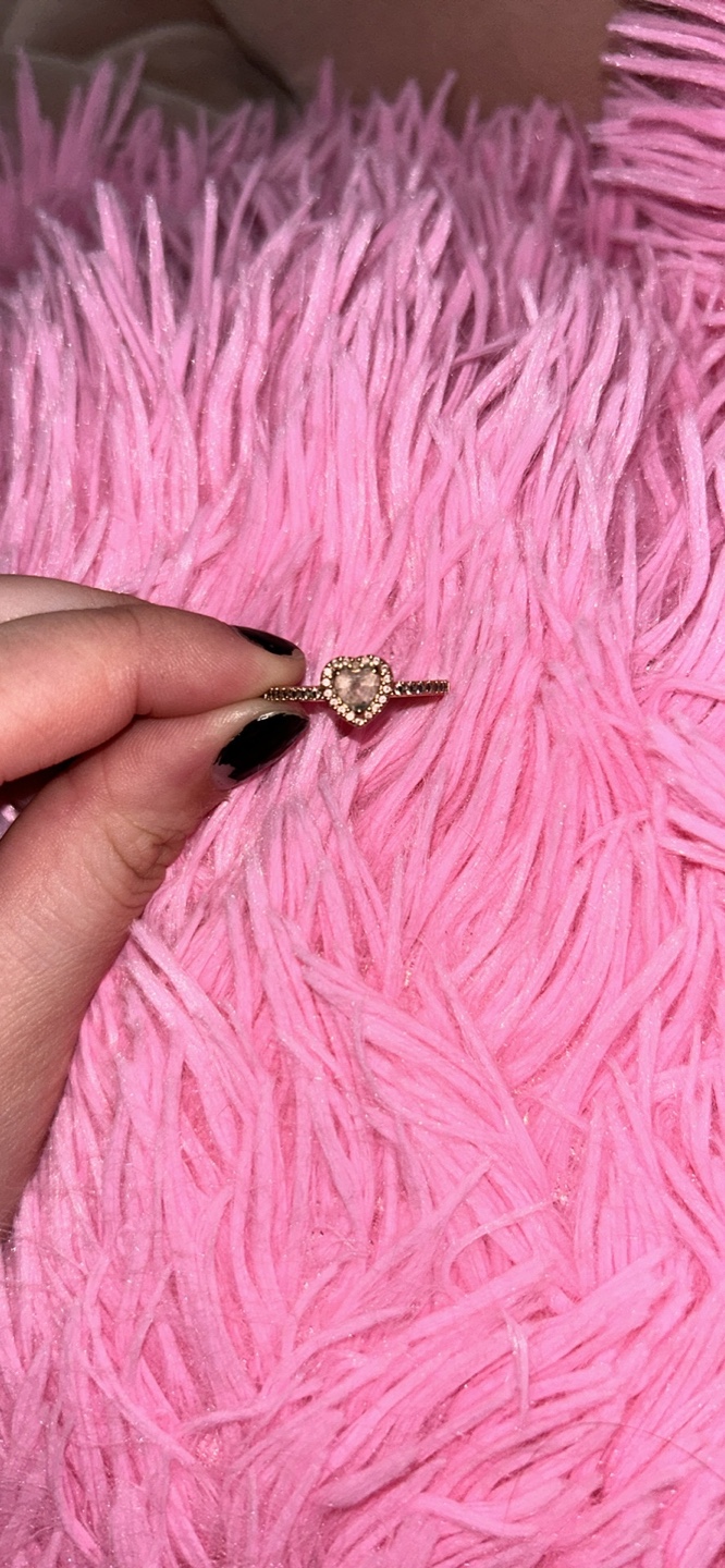 Pandora Sparkling Elevated Heart Ring