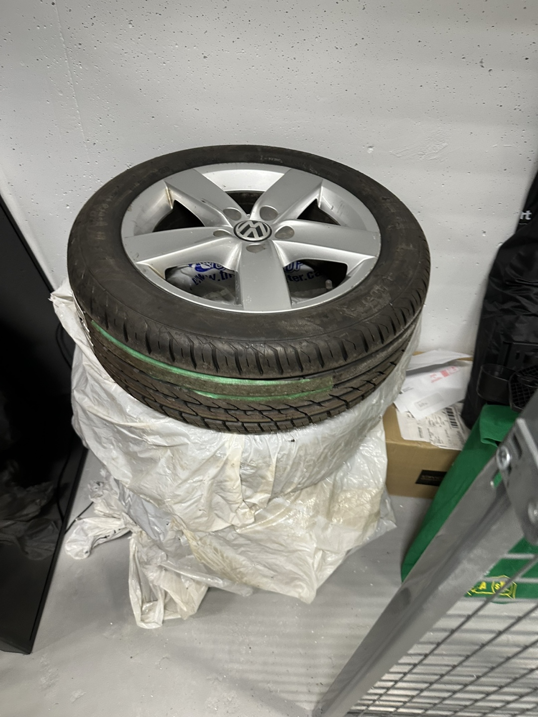 VW 16 inch Alloy Wheels with Tires