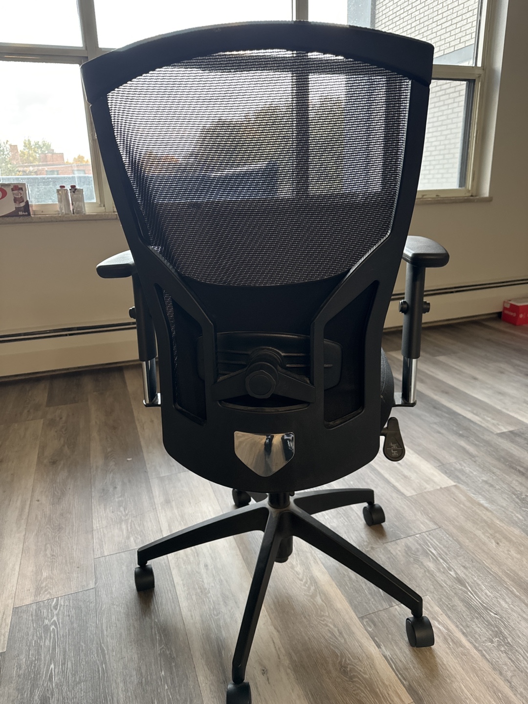 Black Mesh Office Chair - photo 2