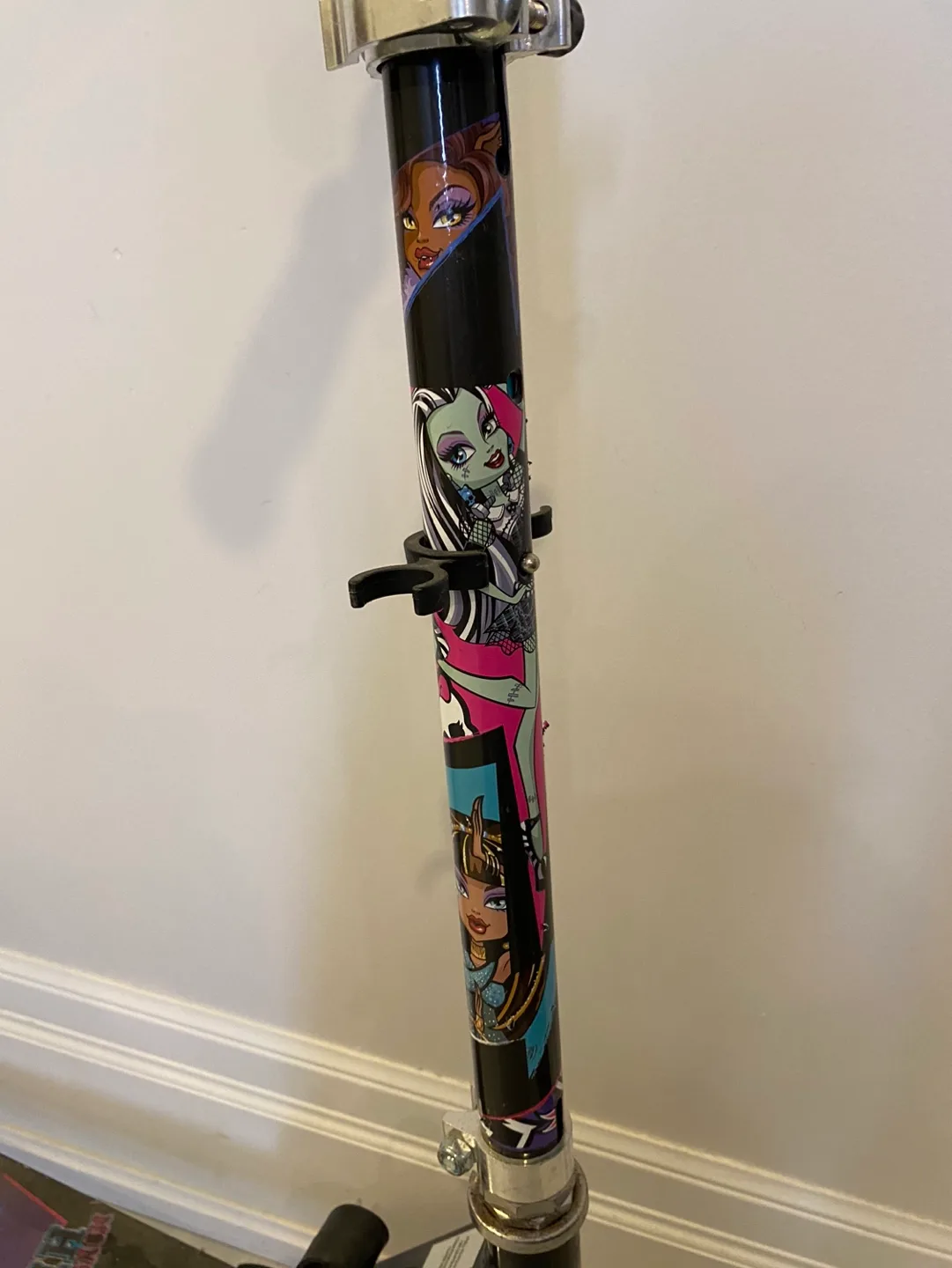 FREE - Monster High Kids Scooter image indicator(2)