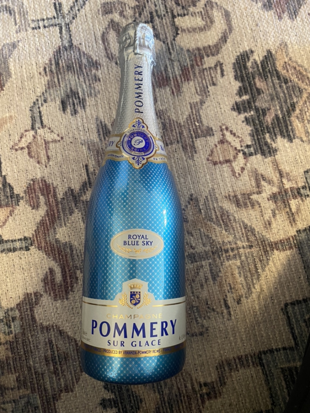 Pommery Royal Blue Sky Champagne