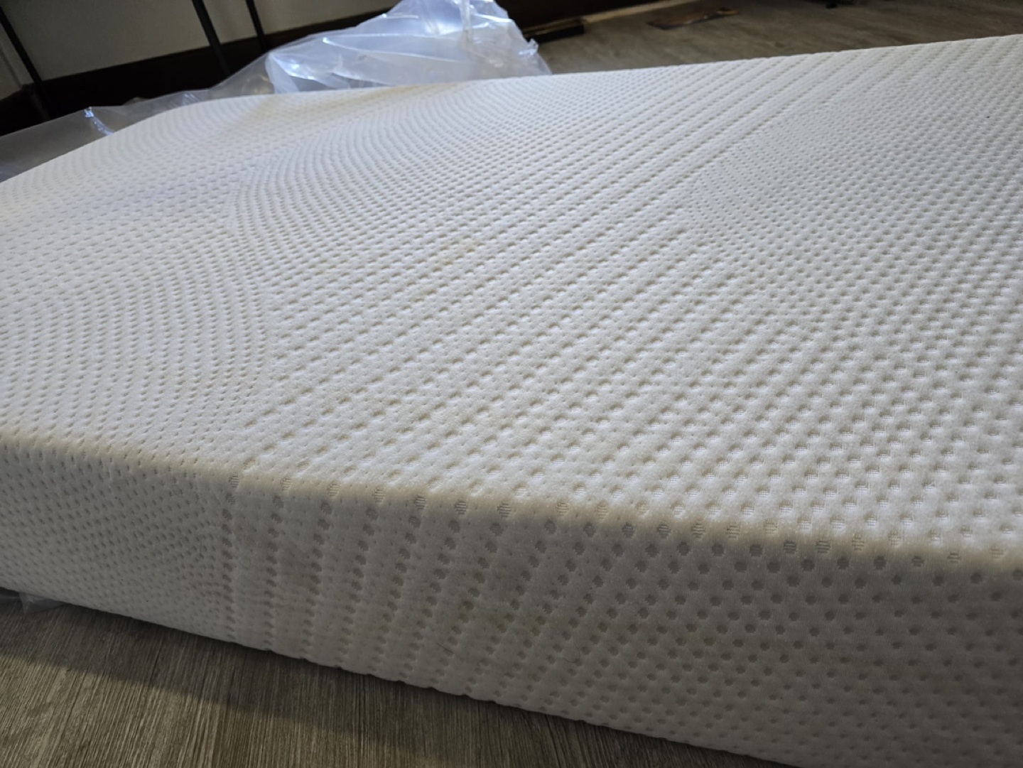 Single size mattress (zinus green tea firm) - photo 3
