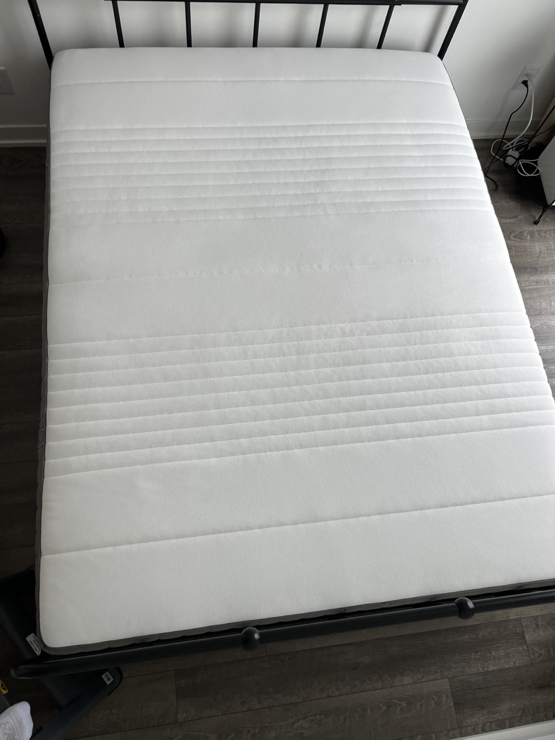 IKEA Haugsvar Queen Mattress - photo 2