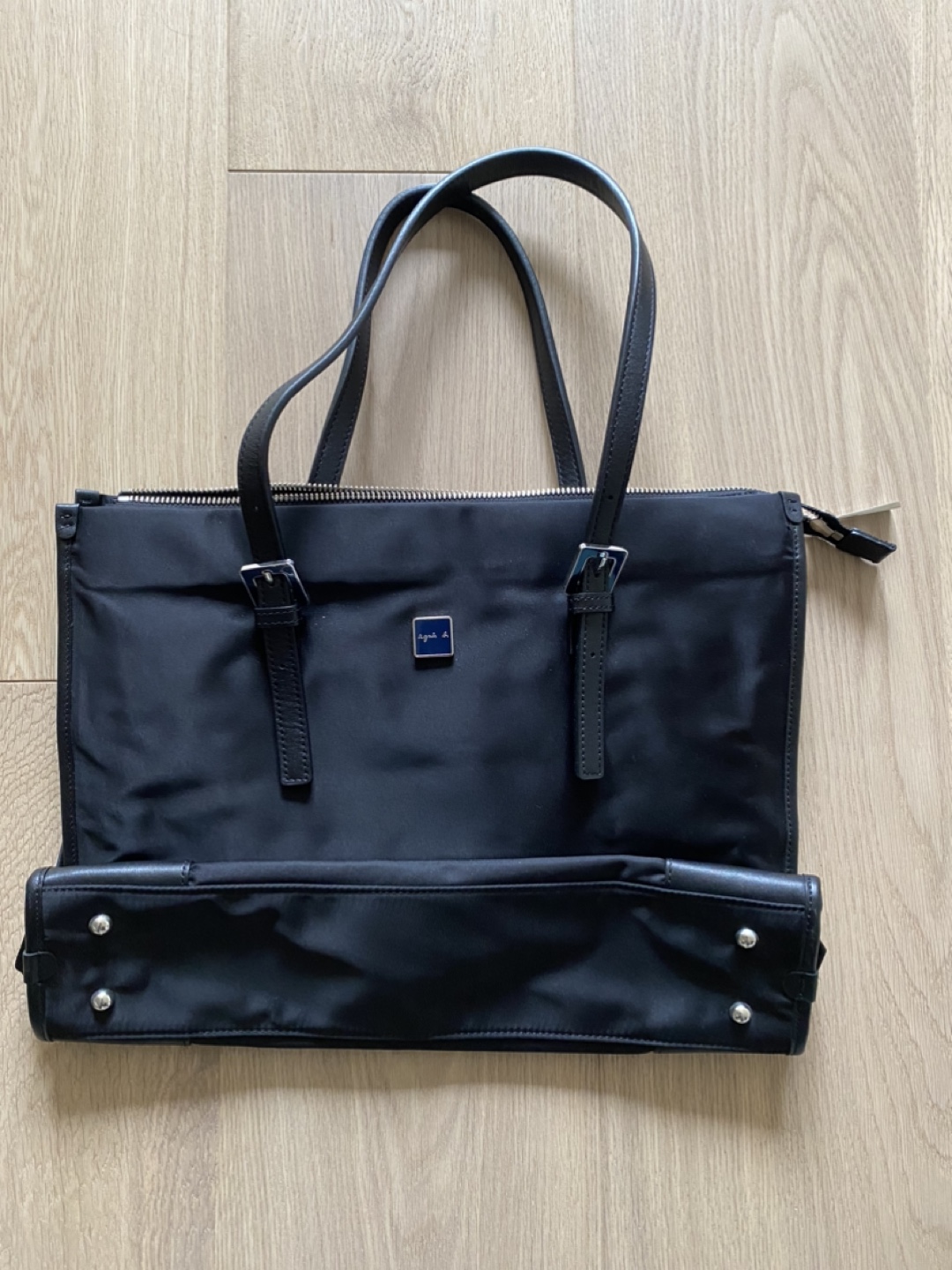 Agnes B. women’s tote handbag EUC