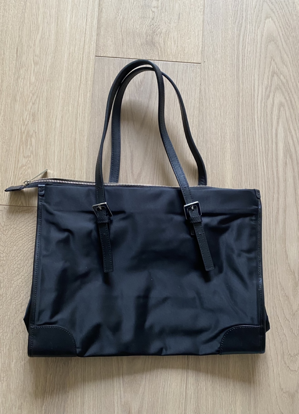 Agnes B. women’s tote handbag EUC - photo 2
