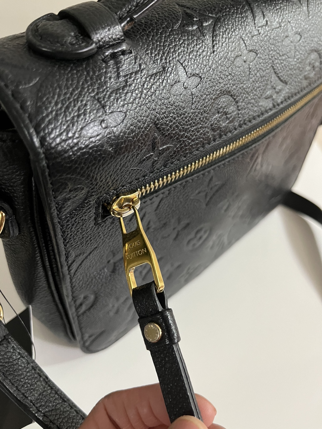 Louis Vuitton Monogram Empreinte Black Leather Crossbody Bag - photo 3