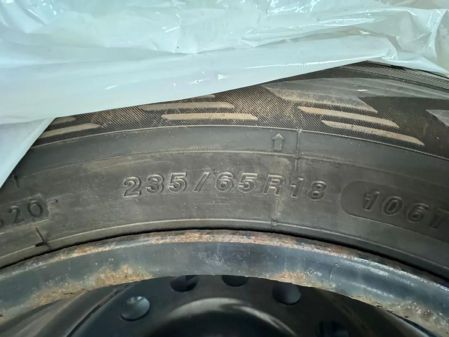 Winter Tires - 235/65R18 Ice Guard image indicator(3)
