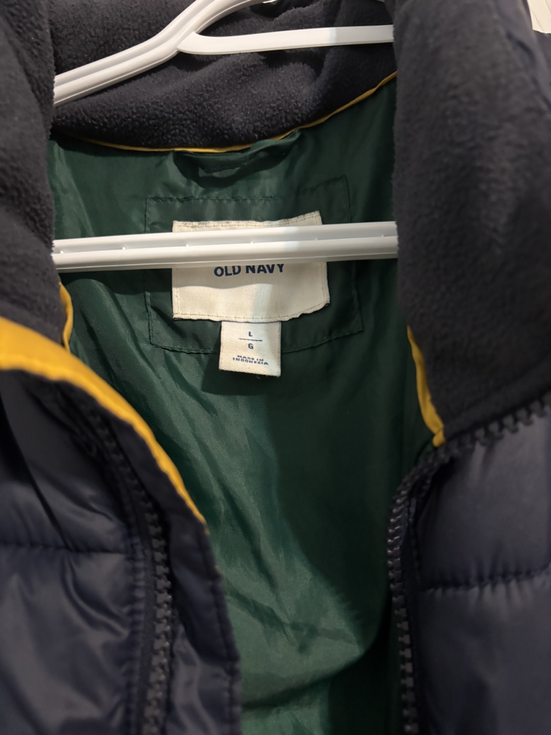 Old Navy Women’s Puffer Jacket (Sizes L & M) & Negotiable price - photo 5