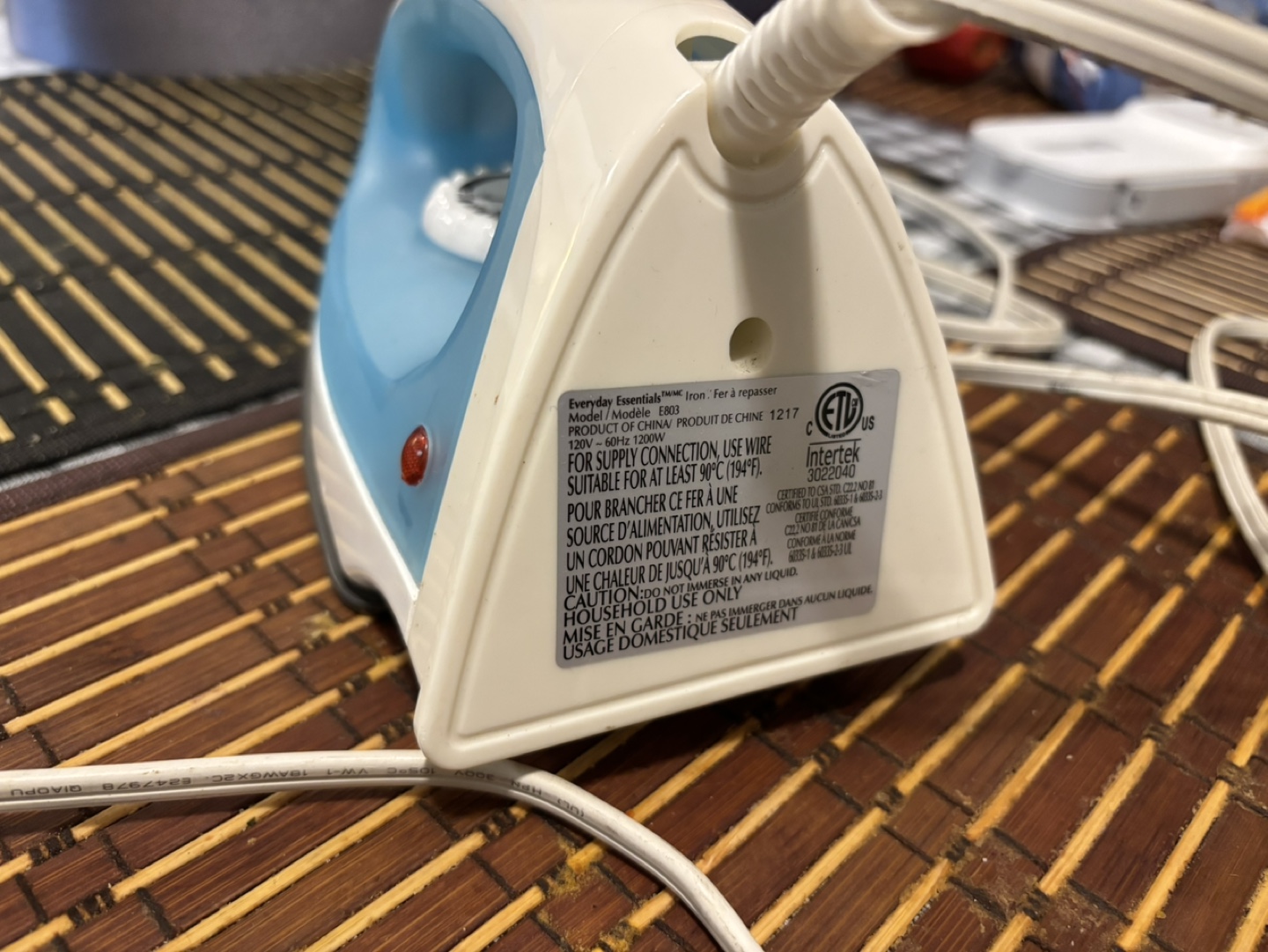 Everyday Essentials™ Steam Iron - photo 2