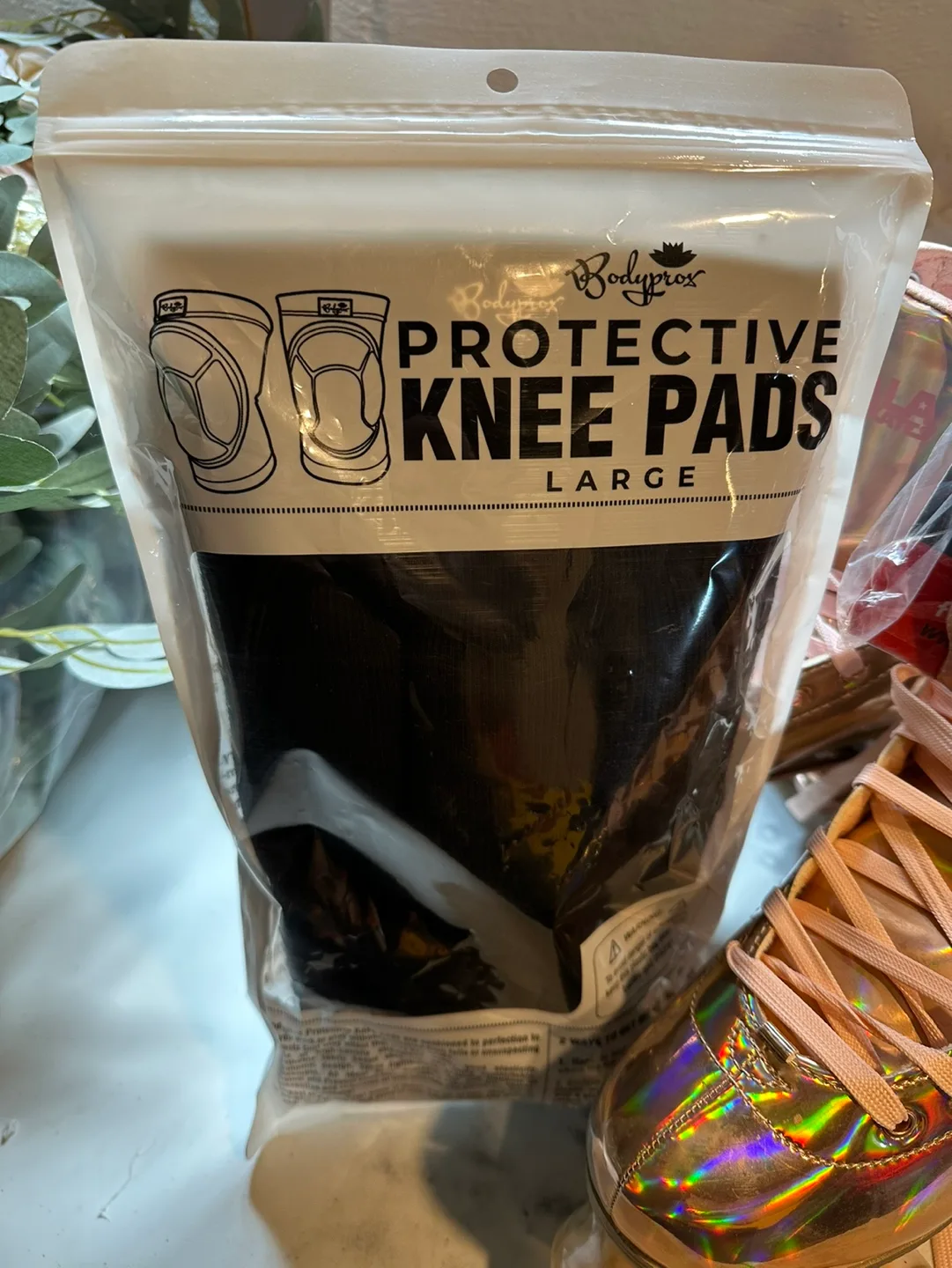 Impala Roller Skates with Protective Gear image indicator(3)