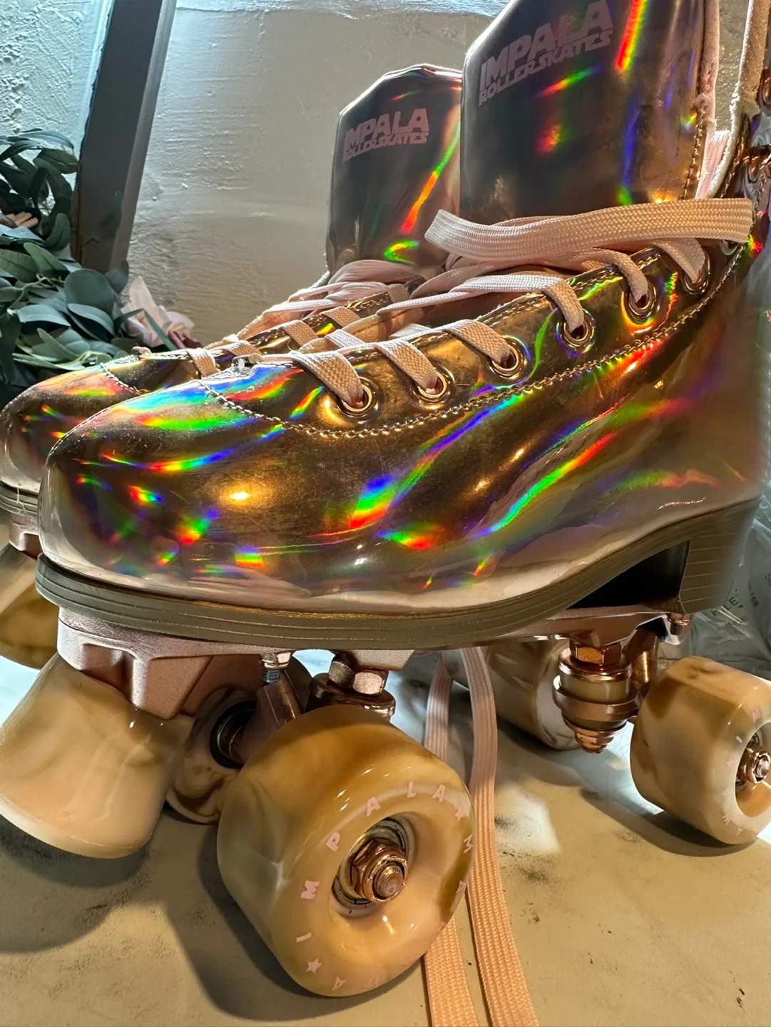 Impala Roller Skates with Protective Gear image indicator(4)