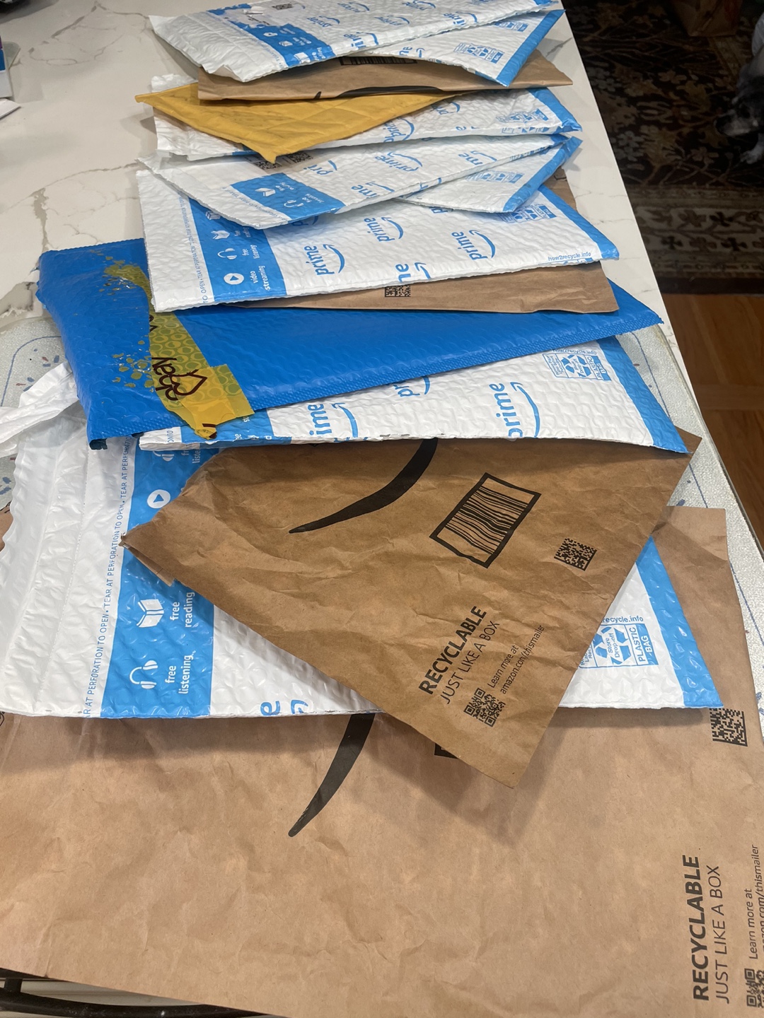 Assortment Of Padded Shipping Envelopes # Freecycle