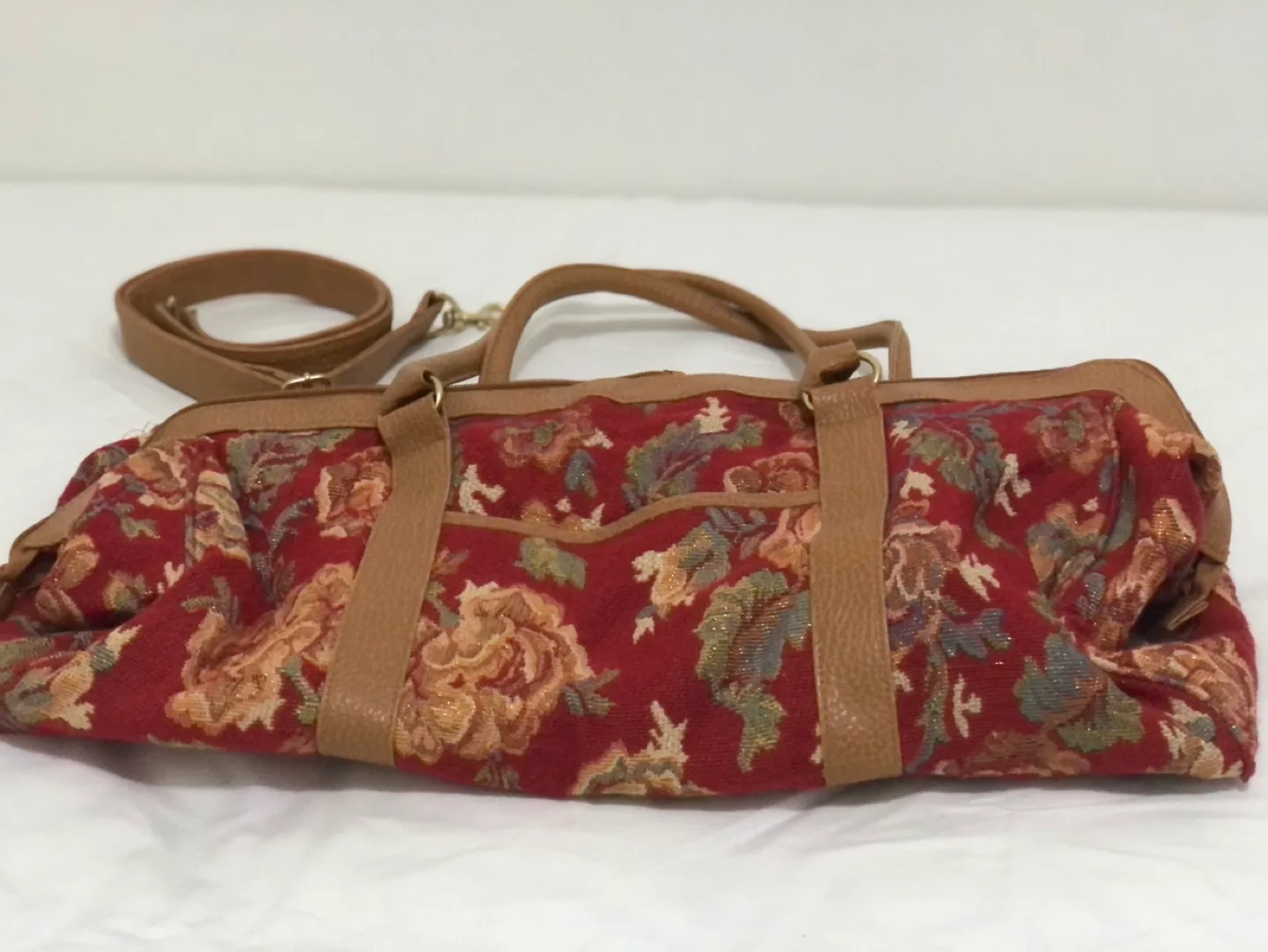 AVON Vintage Floral Tapestry Weekender Bag image indicator(4)