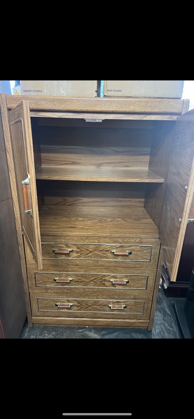 Wardrobe - photo 2