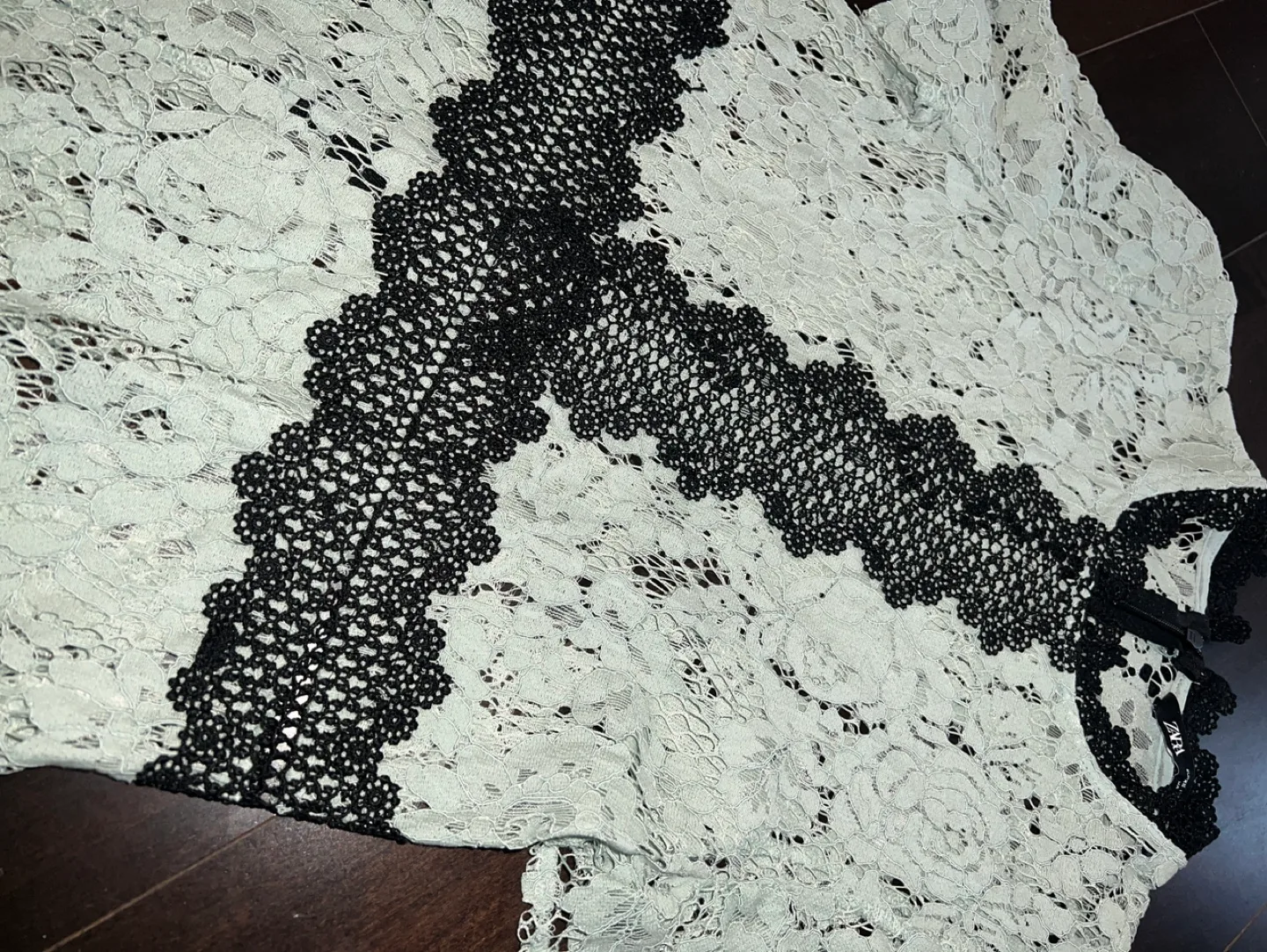 Zara green and black Lace Top image indicator(4)