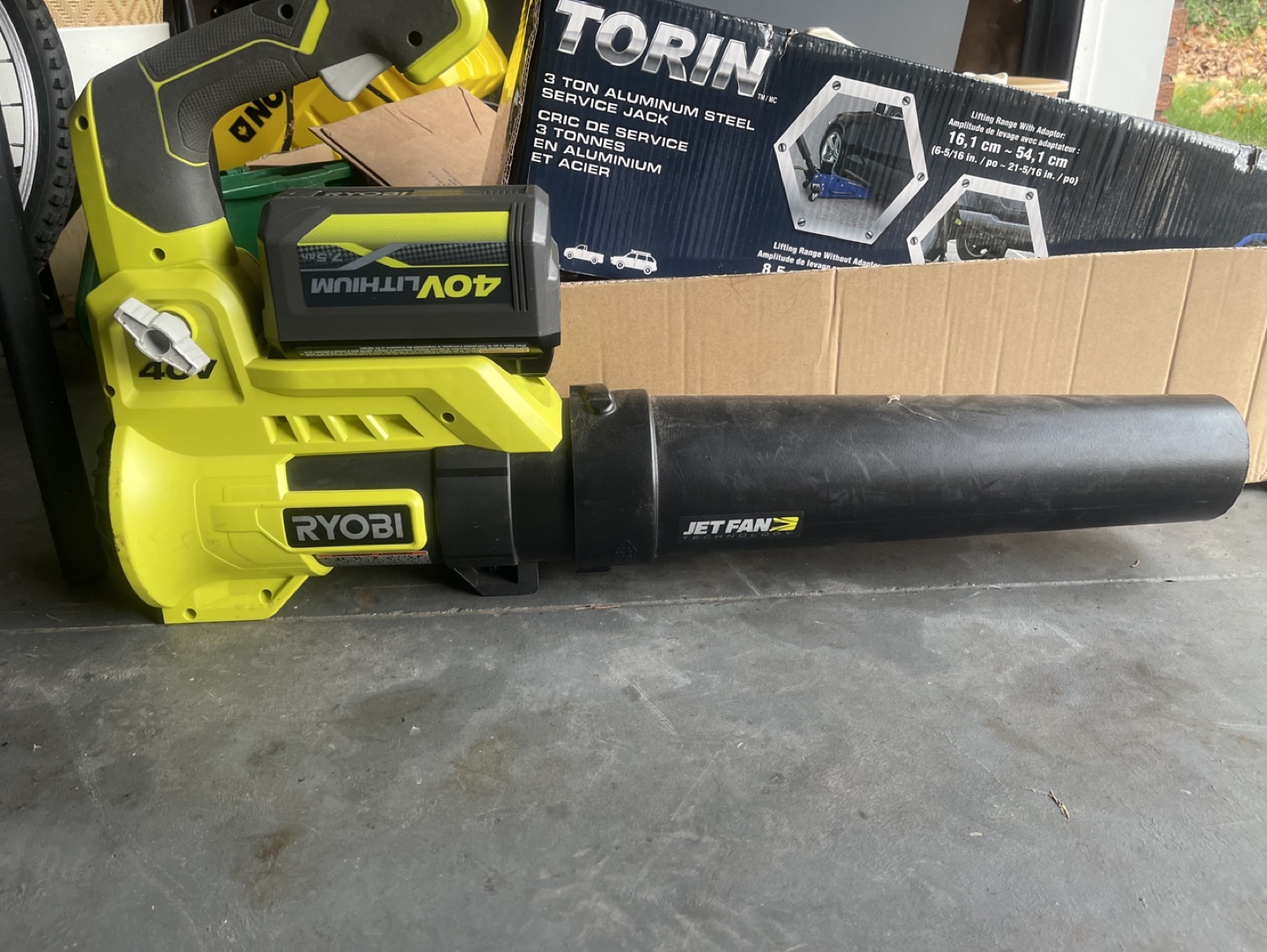 Ryobi 40V Cordless Leaf Blower - photo 2