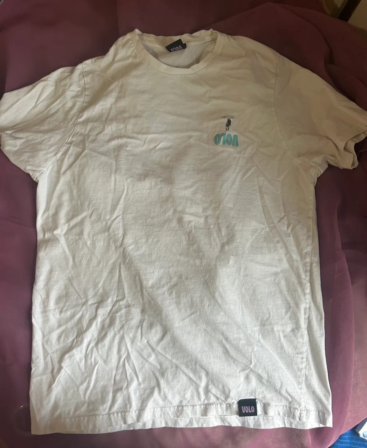 VOLO Brand Limited Print Tee | Size M #freecycle image indicator(3)