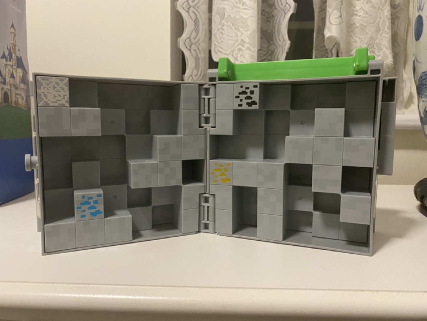 Minecraft Miniatures Case - photo 2