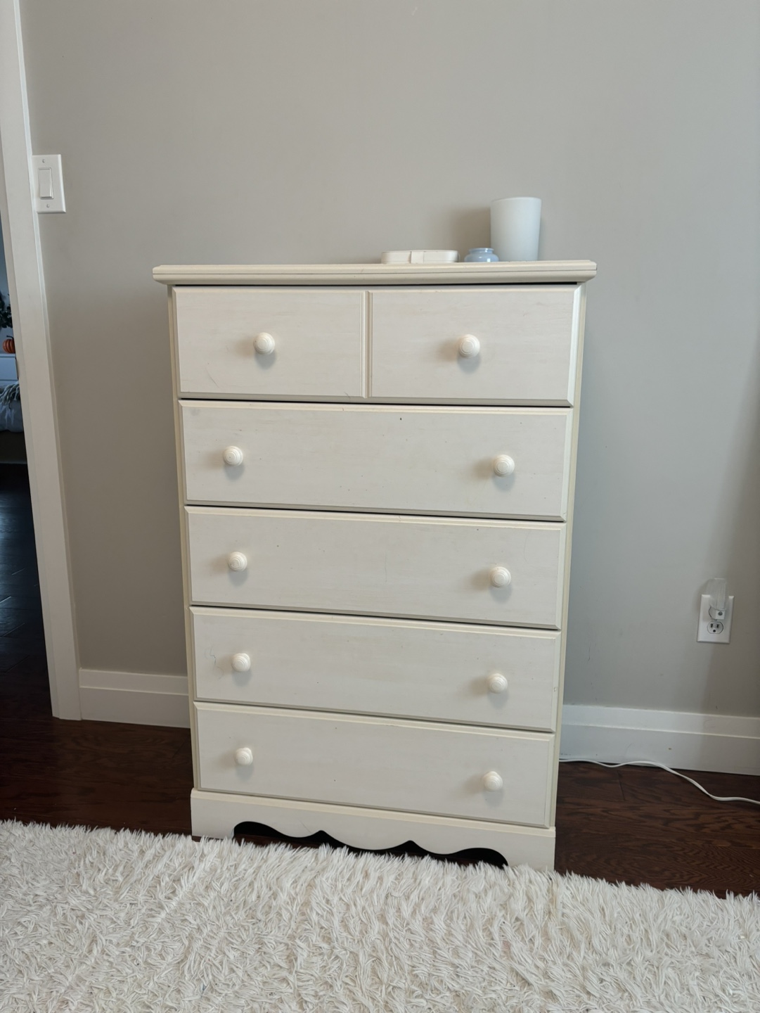 White 5-Drawer Dresser
