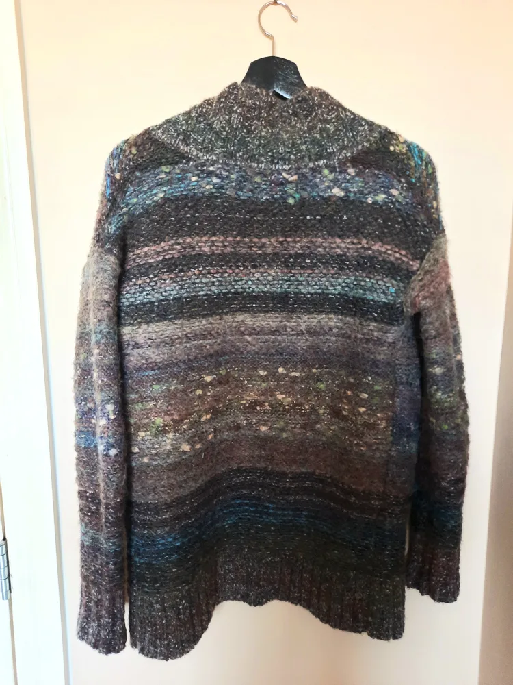 RW&Co women's cardigan image indicator(2)