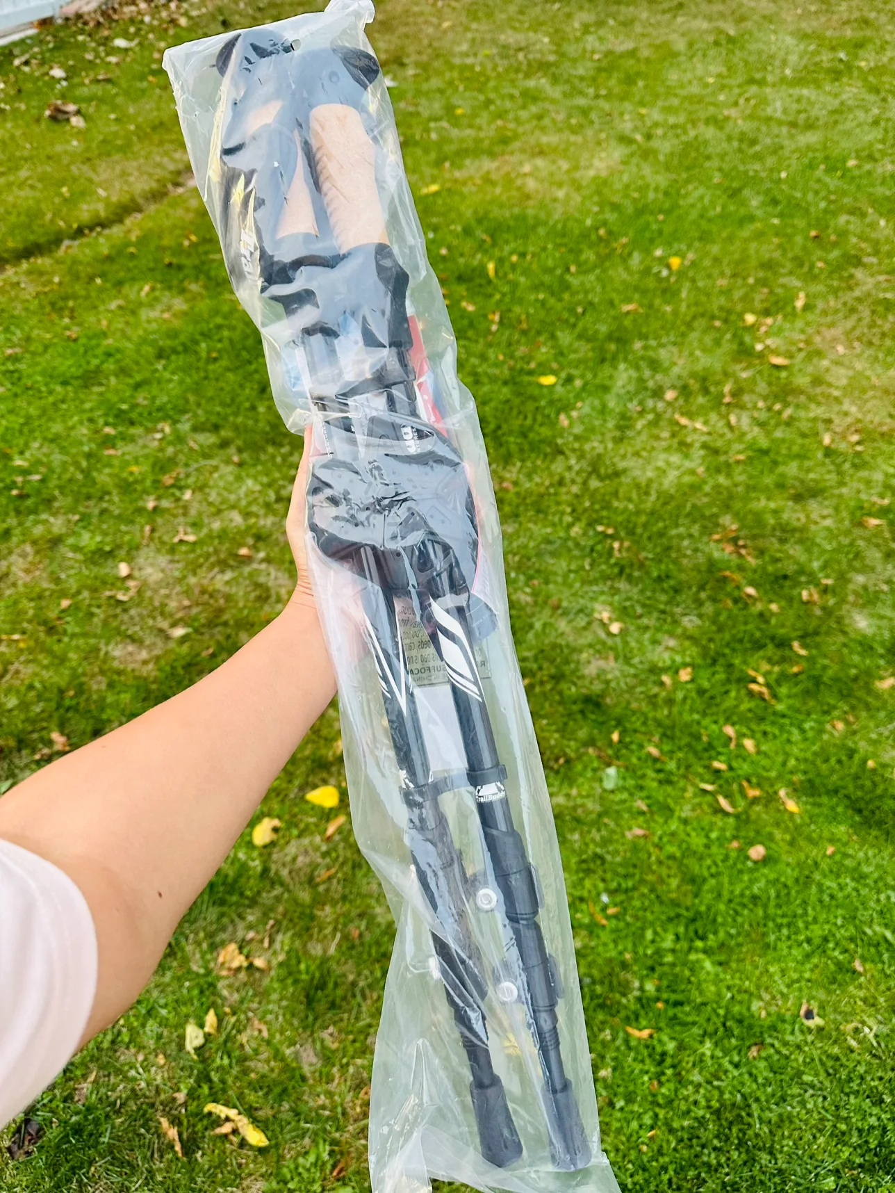 TrailBuddy Hiking Trekking Poles image indicator(2)